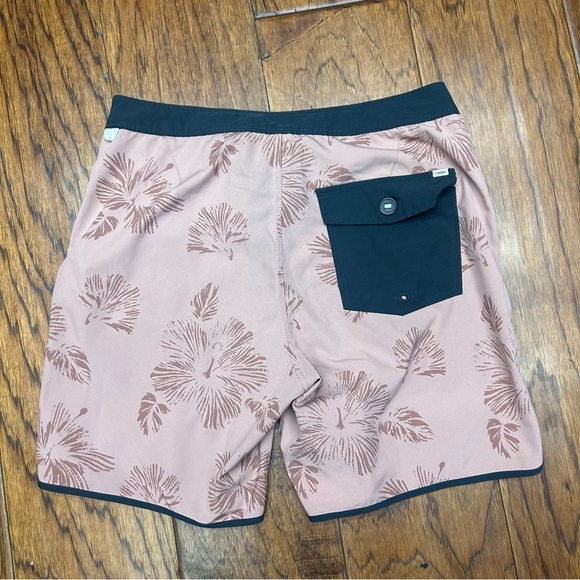 Vuori cruise boardshort - Picture 2 of 3